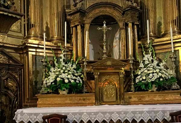 Floristería Maranta Viveros flores de iglesia